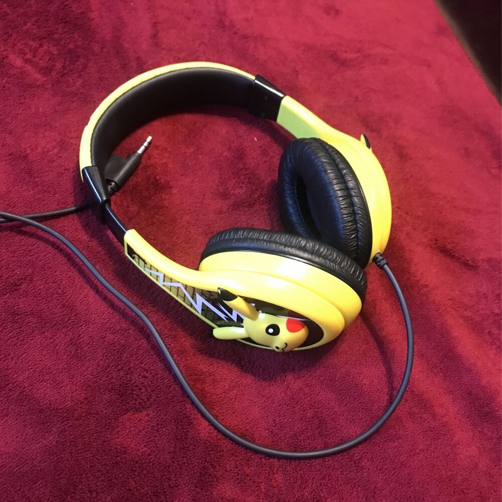 Pokémon Wired Headphones